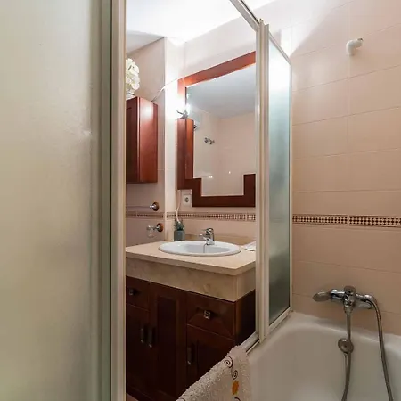 East Horizon Apartman *