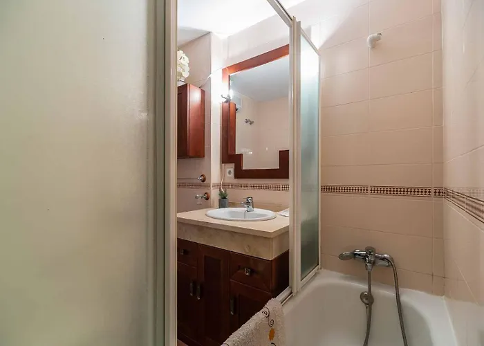 East Horizon Apartment *